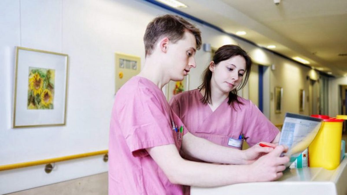 Ausbildungsberufe im Krankenhaus Ganz nah am Menschen arbeiten abi.de