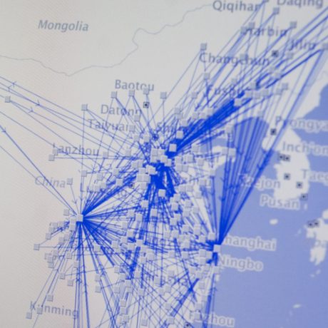 Chinakarte auf denen durch blaue Linien logistische Verknüpfungspunkte abgebildet sind