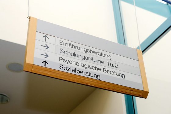 Schild, Ernährungsberatung, Psychologische Beratung, Sozialberatung (Foto: Ria Kipfmüller)